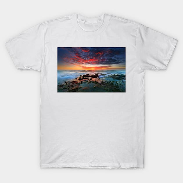 Wamberal Beach sunrise T-Shirt by dags